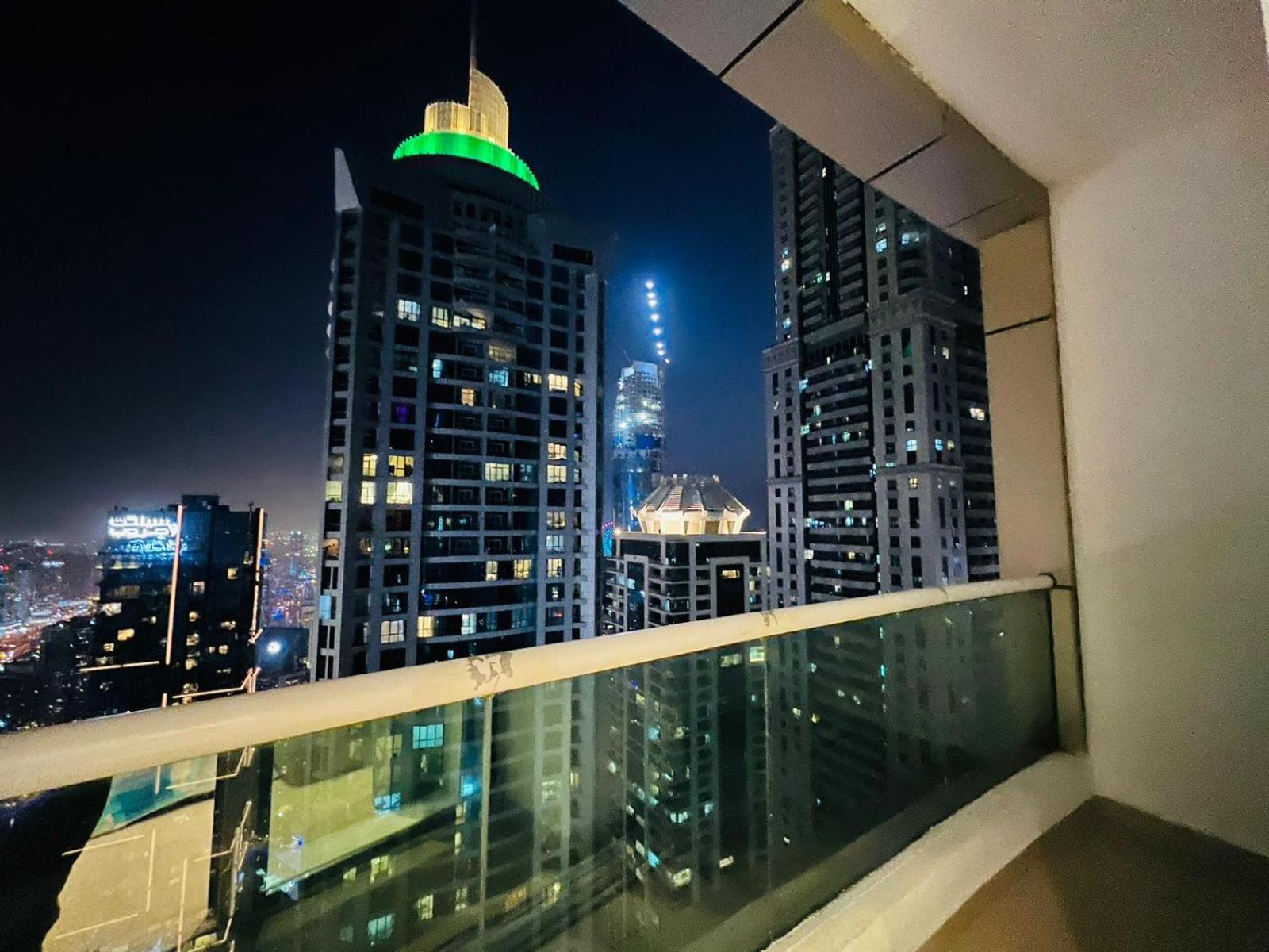 High Floor With City Skyline & Burj Khalifa View 3 Bedroom Unit Marina Dubai Exterior foto